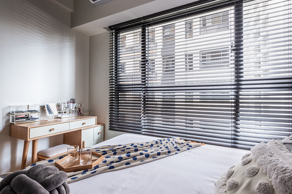 smartprivacy venetian blinds bedroom